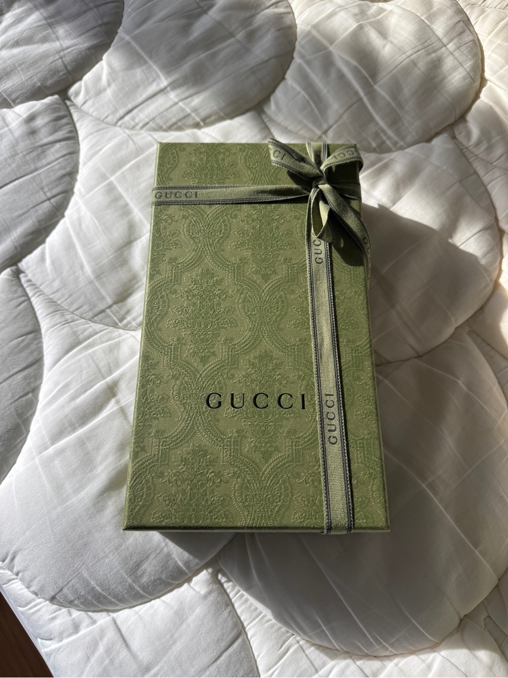 Gucci Green Gift Shoe Box with Branded Ribbon